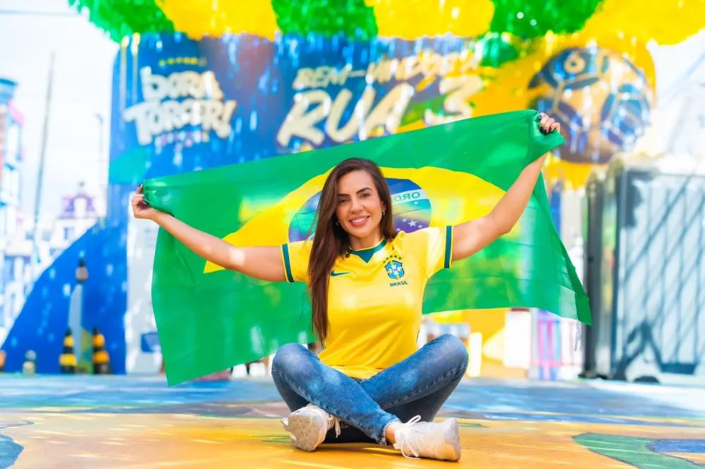 Deputada Débora Menezes visita “Rua da Copa” em Manaus e defende expansão de incentivos econômicos ao interior