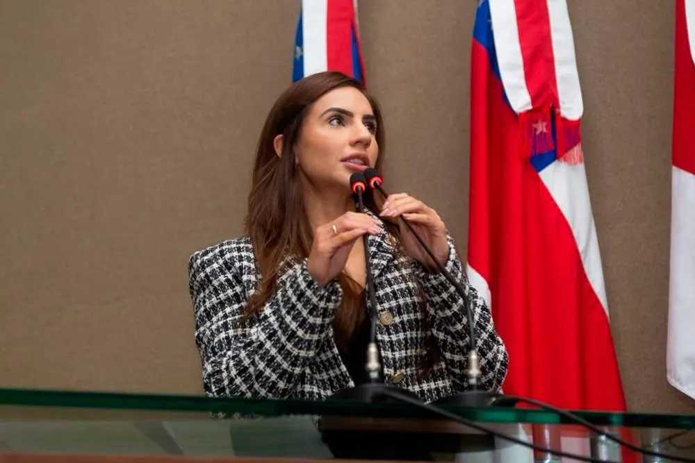 Débora Menezes cobra punição rigorosa contra crimes infantis e questiona critérios de segurança em órgãos públicos